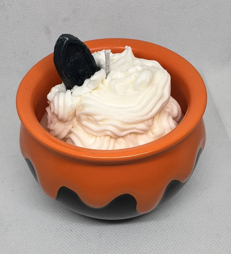 Halloween Cauldron 8 oz Candle  - Pumpkin Spice Buttercream
